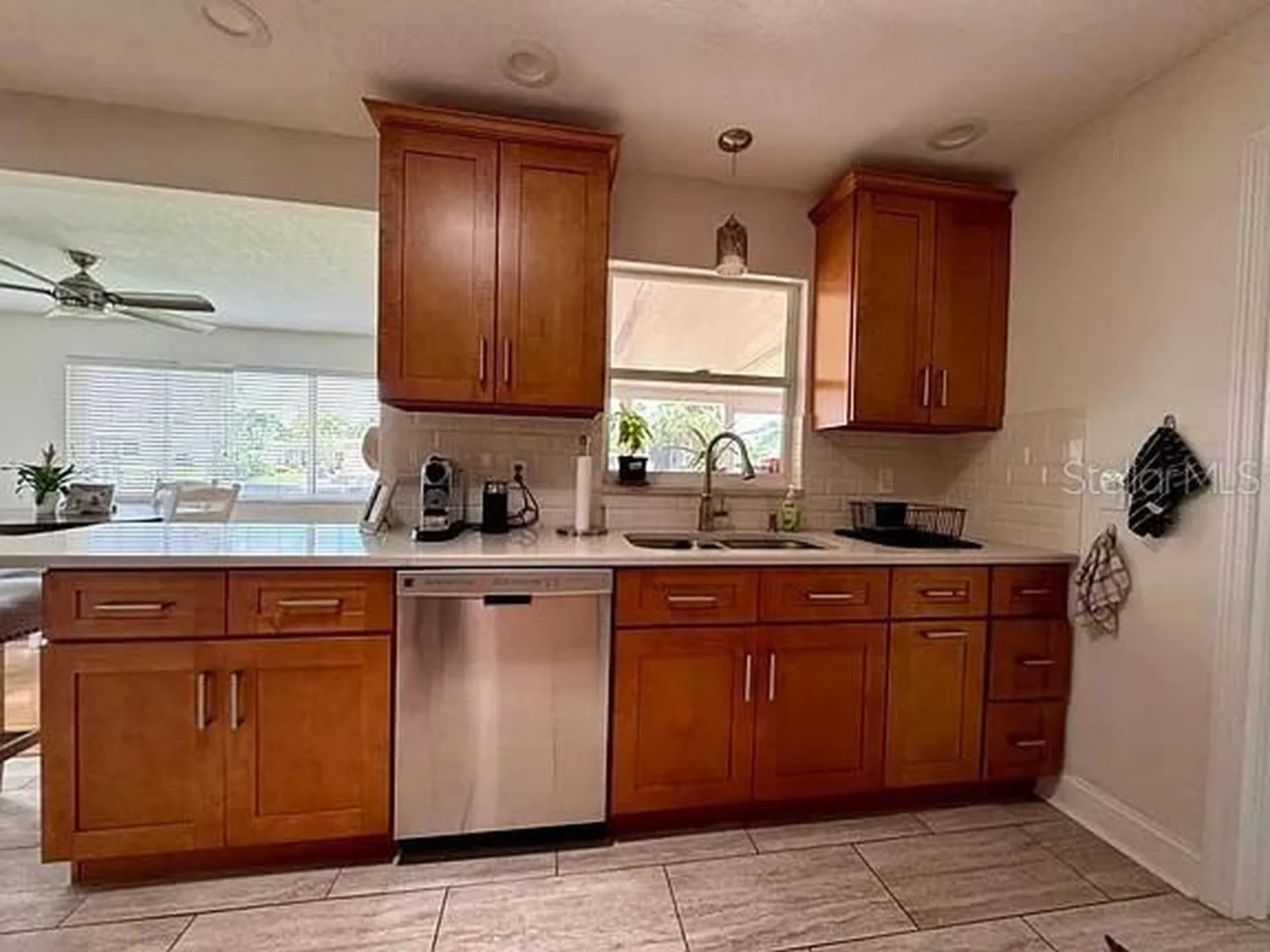 4052 14th Way NE St Petersburg FL 33703