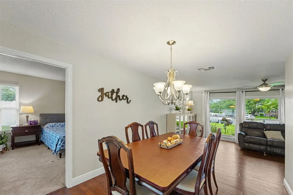 2675 Red Oak Court Clearwater FL 33761