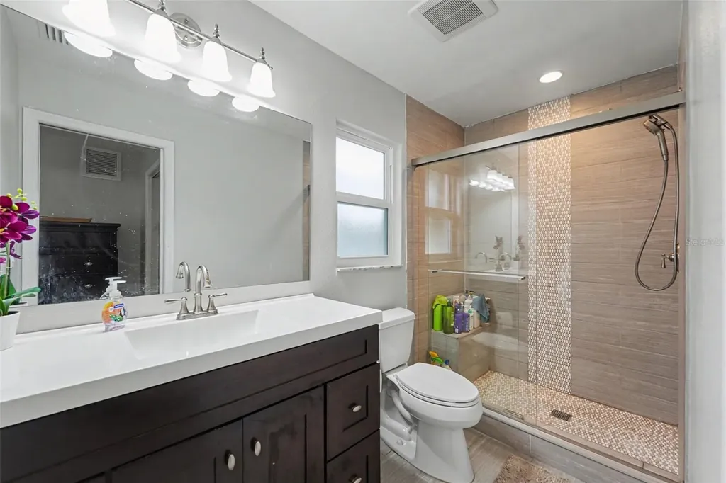 2675 Red Oak Court Clearwater FL 33761