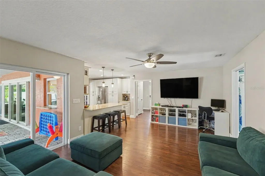 2675 Red Oak Court Clearwater FL 33761