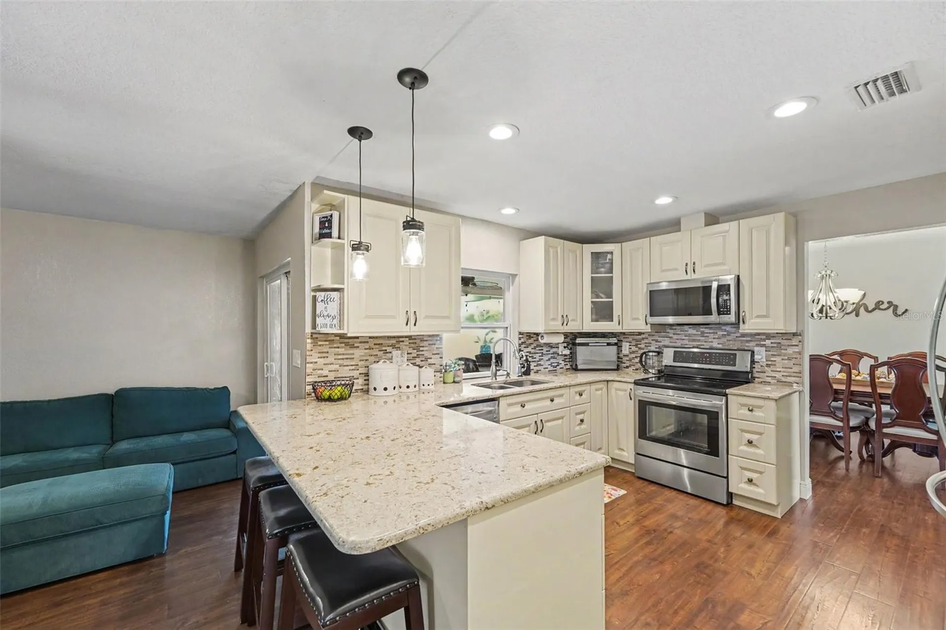 2675 Red Oak Court Clearwater FL 33761