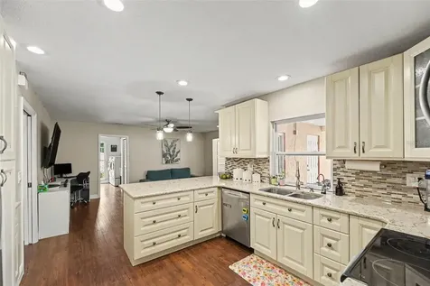 2675 Red Oak Court Clearwater FL 33761