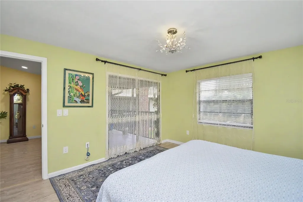 5677 Summer Side Lane Sarasota FL 34231