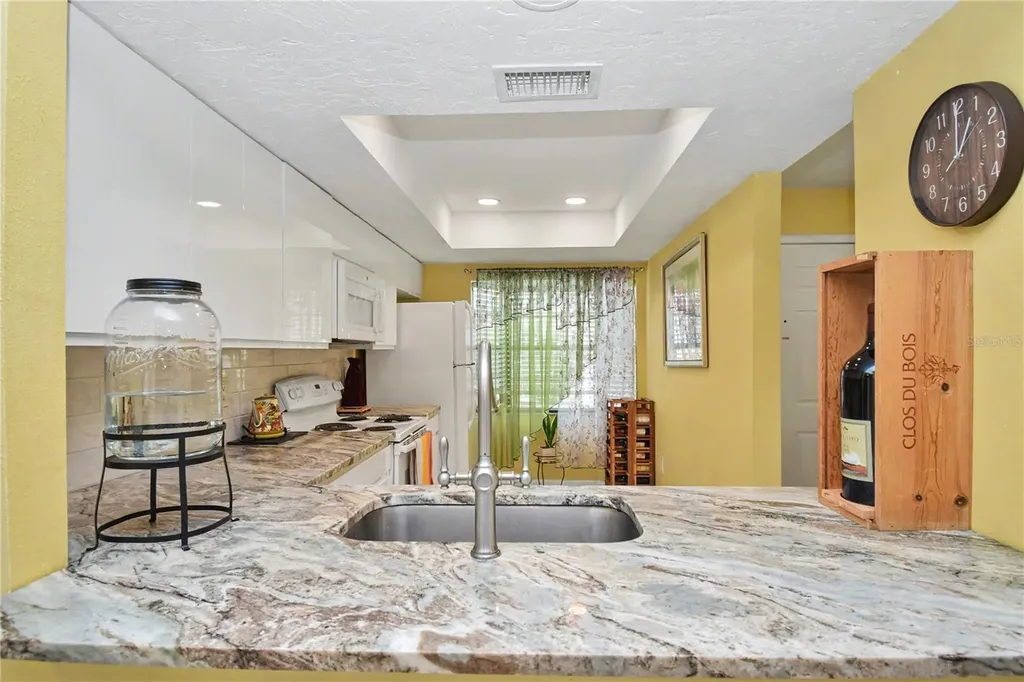 5677 Summer Side Lane Sarasota FL 34231