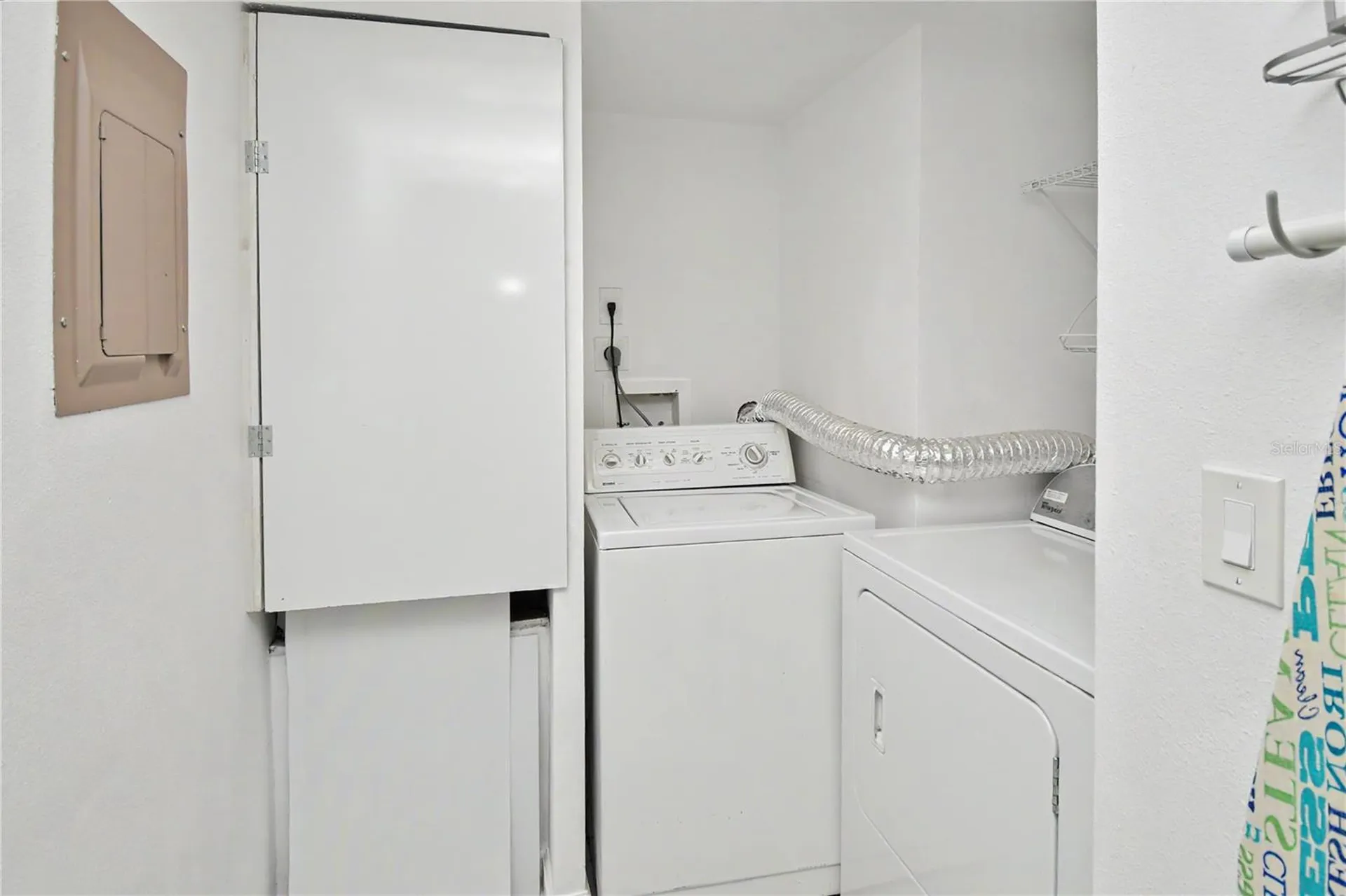 5677 Summer Side Lane Sarasota FL 34231