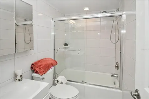 5677 Summer Side Lane Sarasota FL 34231