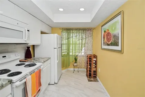 5677 Summer Side Lane Sarasota FL 34231