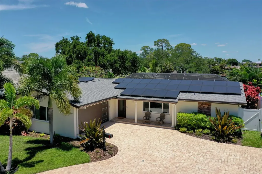 5119 Venetian Boulevard NE St Petersburg FL 33703