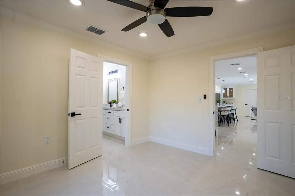 5119 Venetian Boulevard NE St Petersburg FL 33703