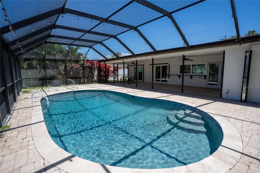 5119 Venetian Boulevard NE St Petersburg FL 33703