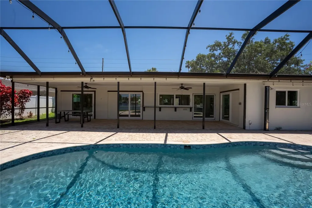 5119 Venetian Boulevard NE St Petersburg FL 33703