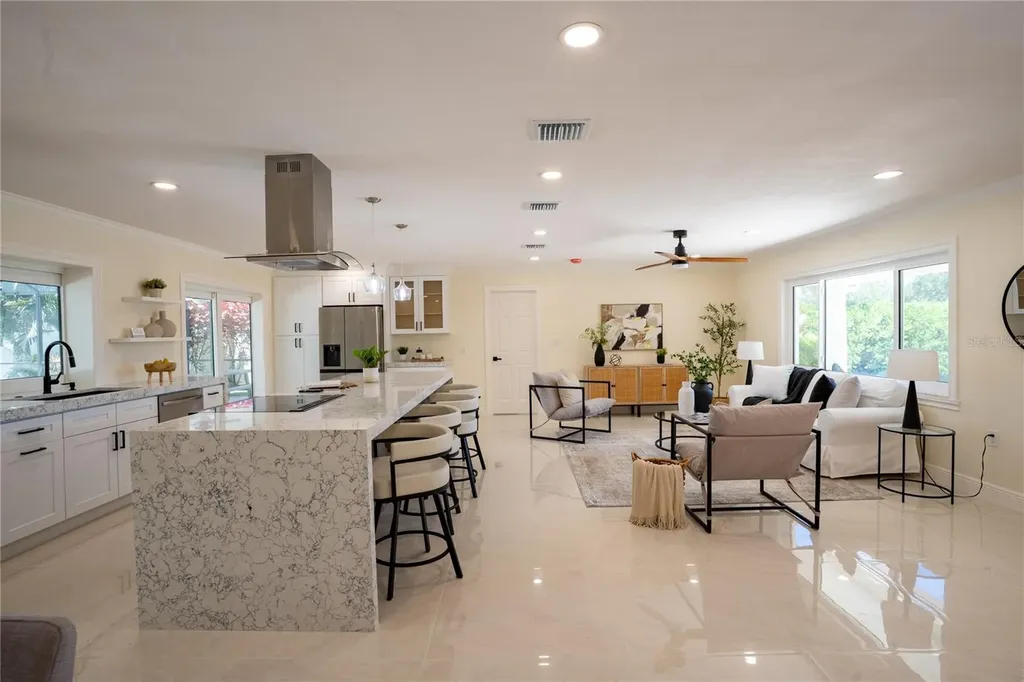 5119 Venetian Boulevard NE St Petersburg FL 33703