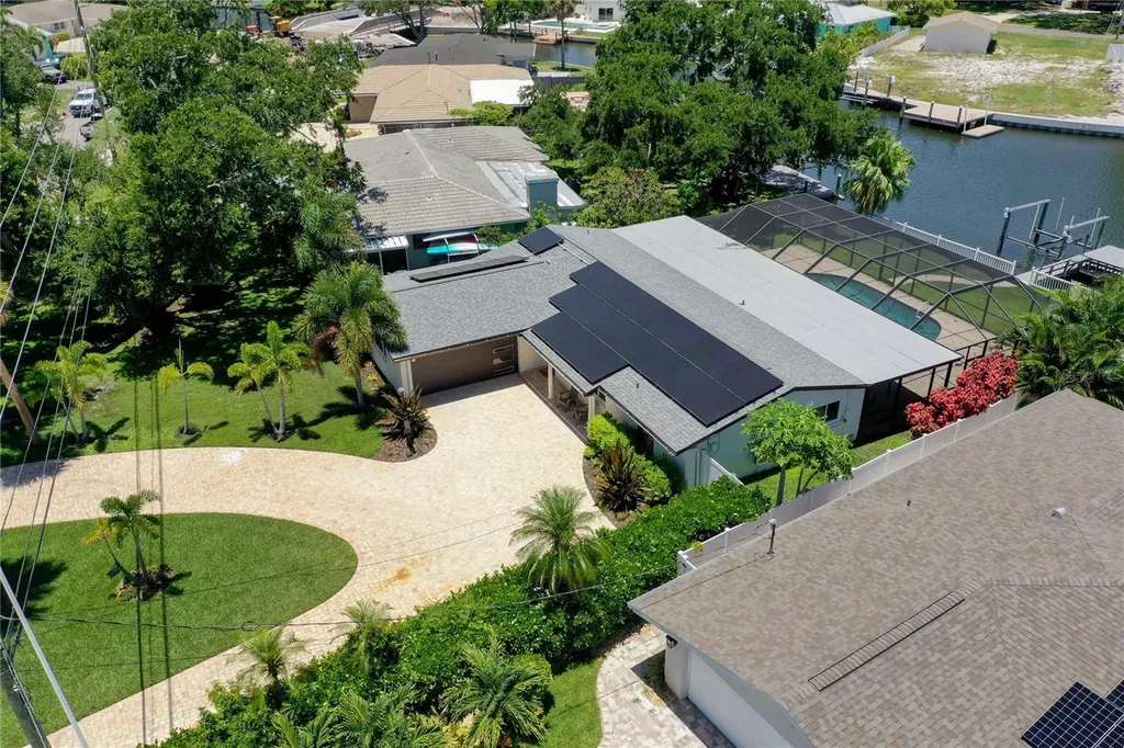5119 Venetian Boulevard NE St Petersburg FL 33703