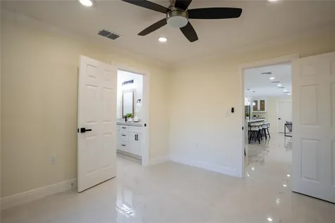 5119 Venetian Boulevard NE St Petersburg FL 33703