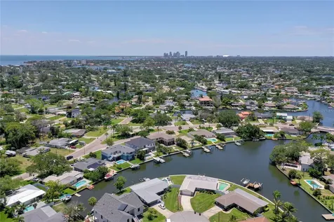 5119 Venetian Boulevard NE St Petersburg FL 33703