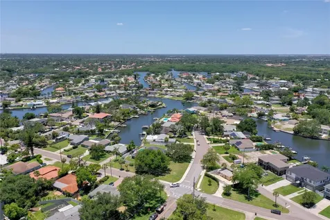 5119 Venetian Boulevard NE St Petersburg FL 33703