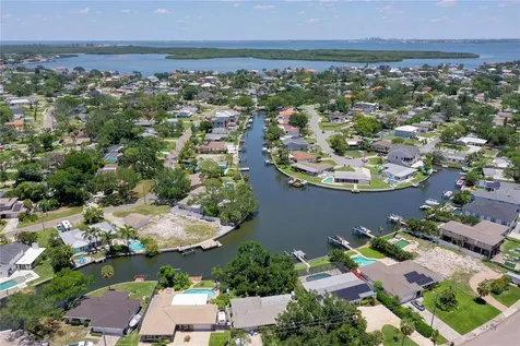 5119 Venetian Boulevard NE St Petersburg FL 33703