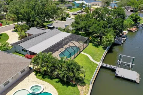 5119 Venetian Boulevard NE St Petersburg FL 33703