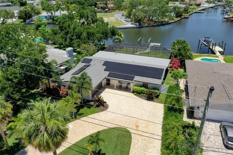 5119 Venetian Boulevard NE St Petersburg FL 33703