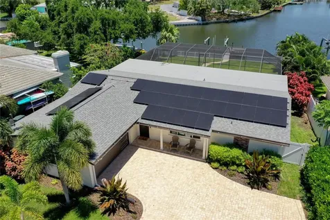 5119 Venetian Boulevard NE St Petersburg FL 33703