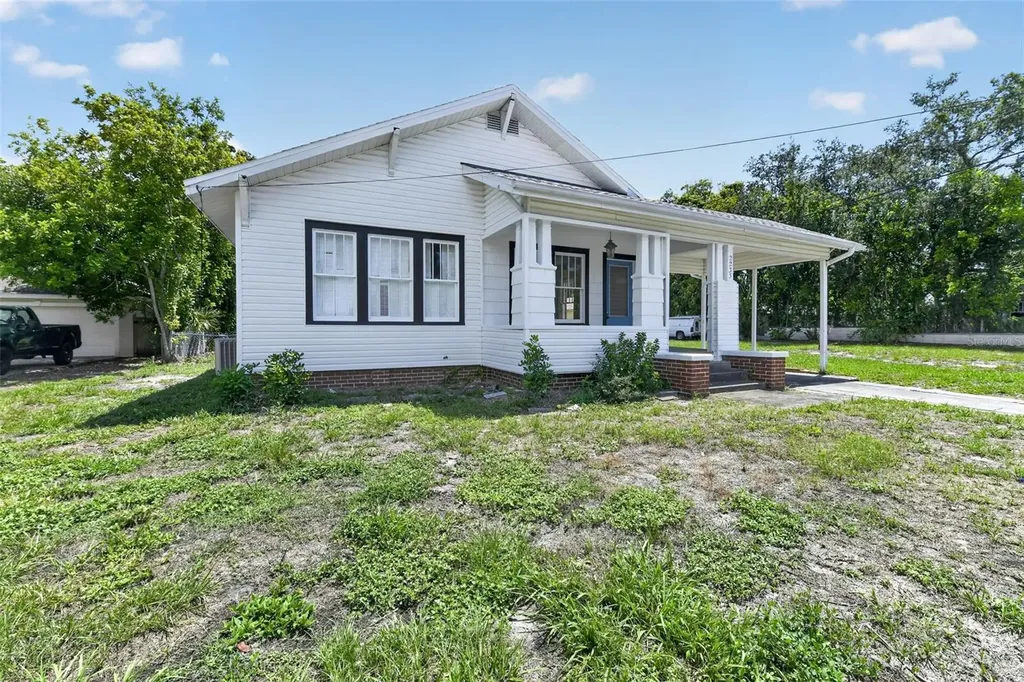 2233 11th Avenue W Bradenton FL 34205