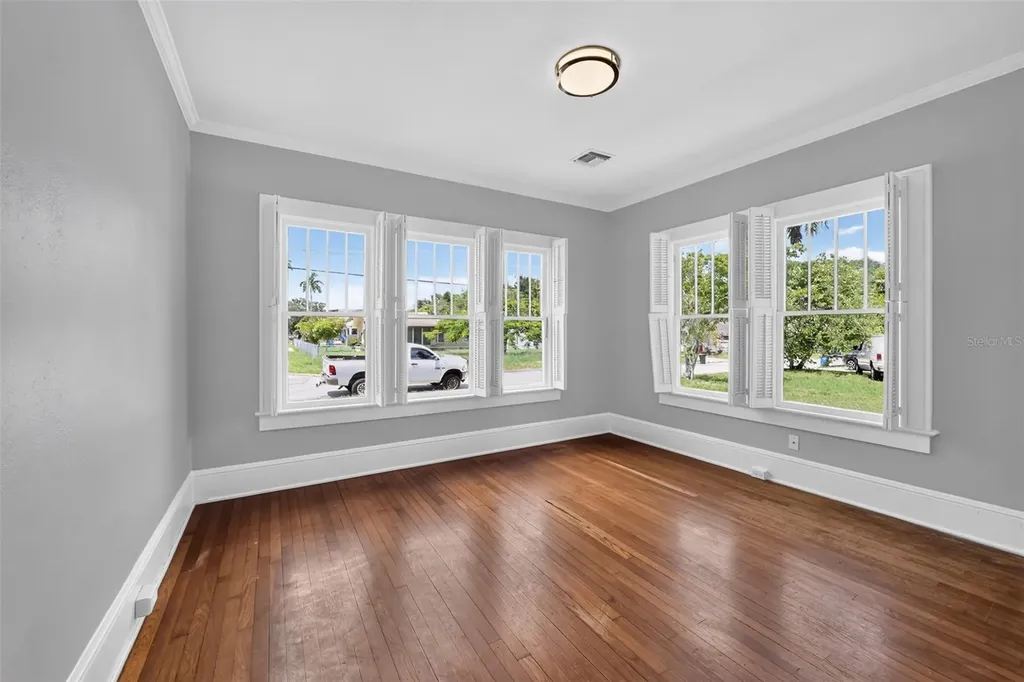 2233 11th Avenue W Bradenton FL 34205