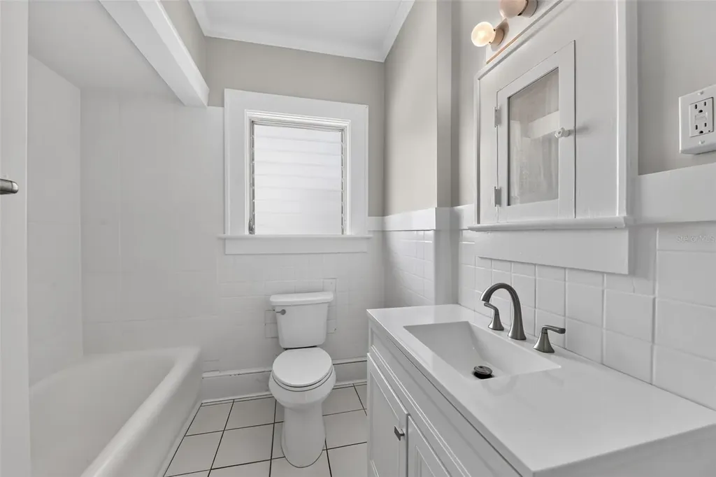 2233 11th Avenue W Bradenton FL 34205