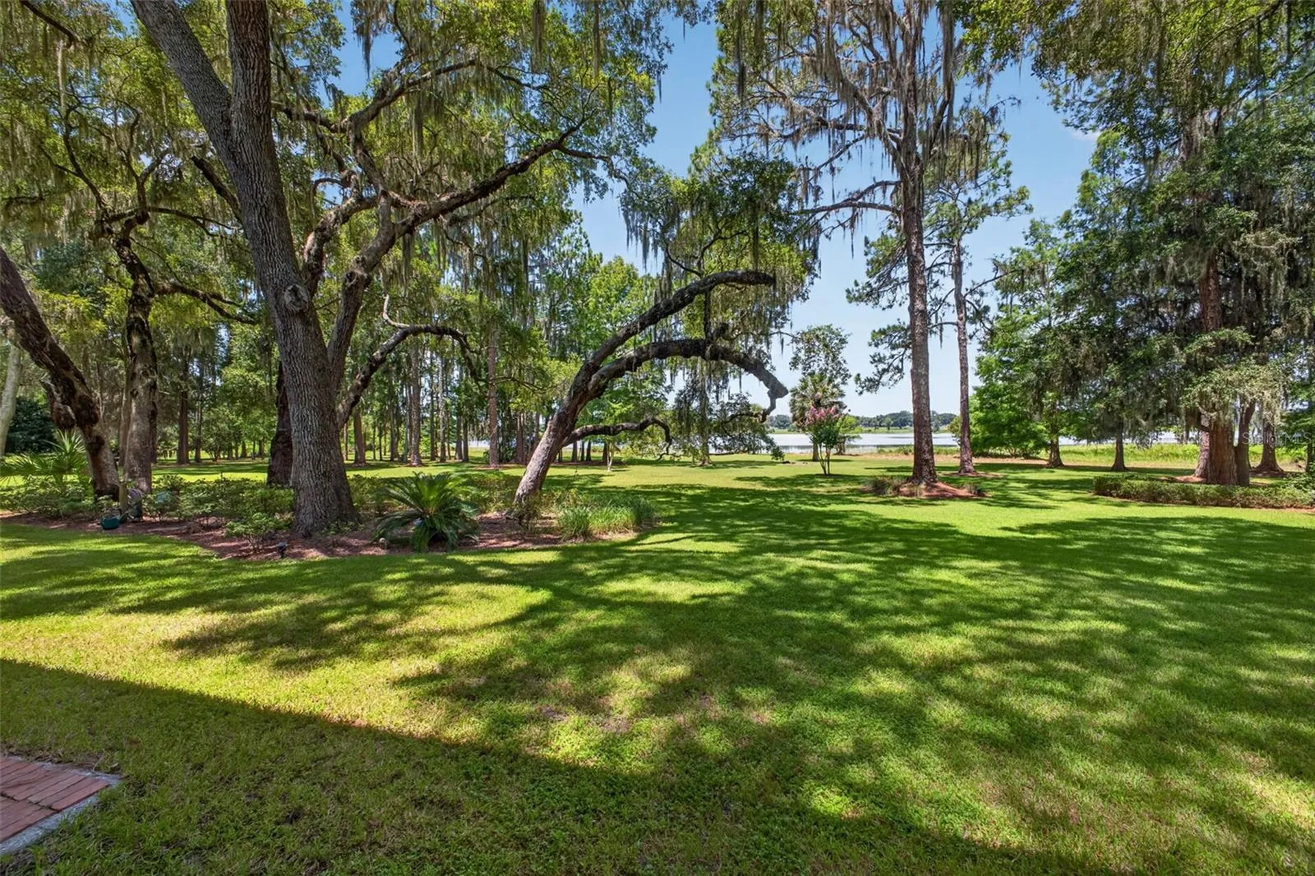 39411 County Road 439 Umatilla FL 32784