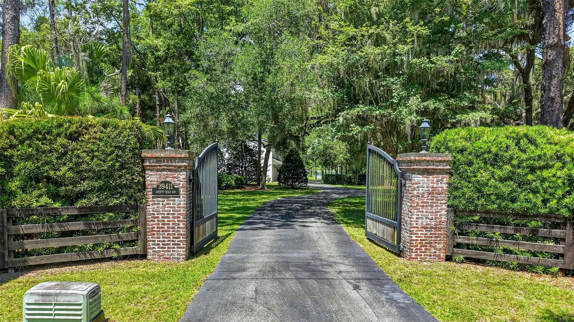 39411 County Road 439 Umatilla FL 32784