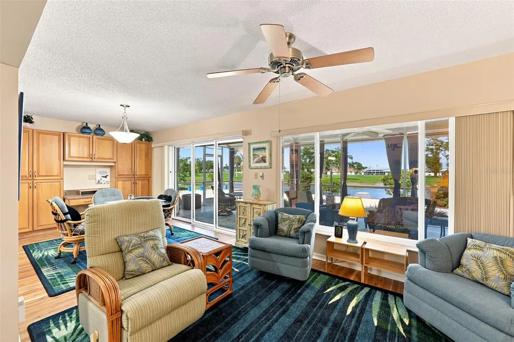 1002 El Rancho Drive Sun City Center FL 33573