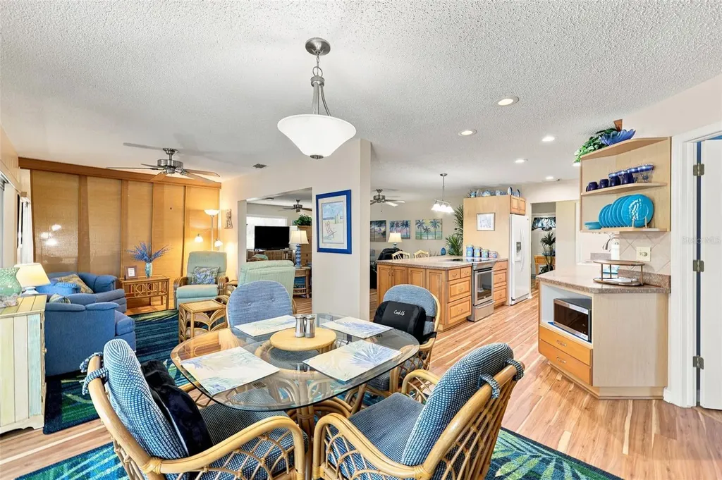 1002 El Rancho Drive Sun City Center FL 33573