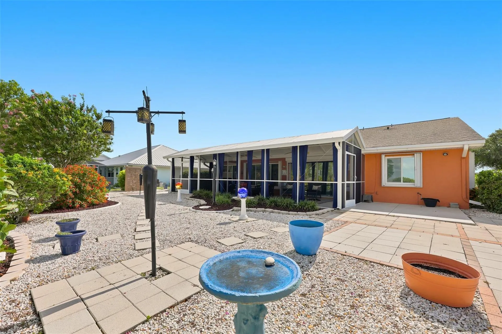 1002 El Rancho Drive Sun City Center FL 33573