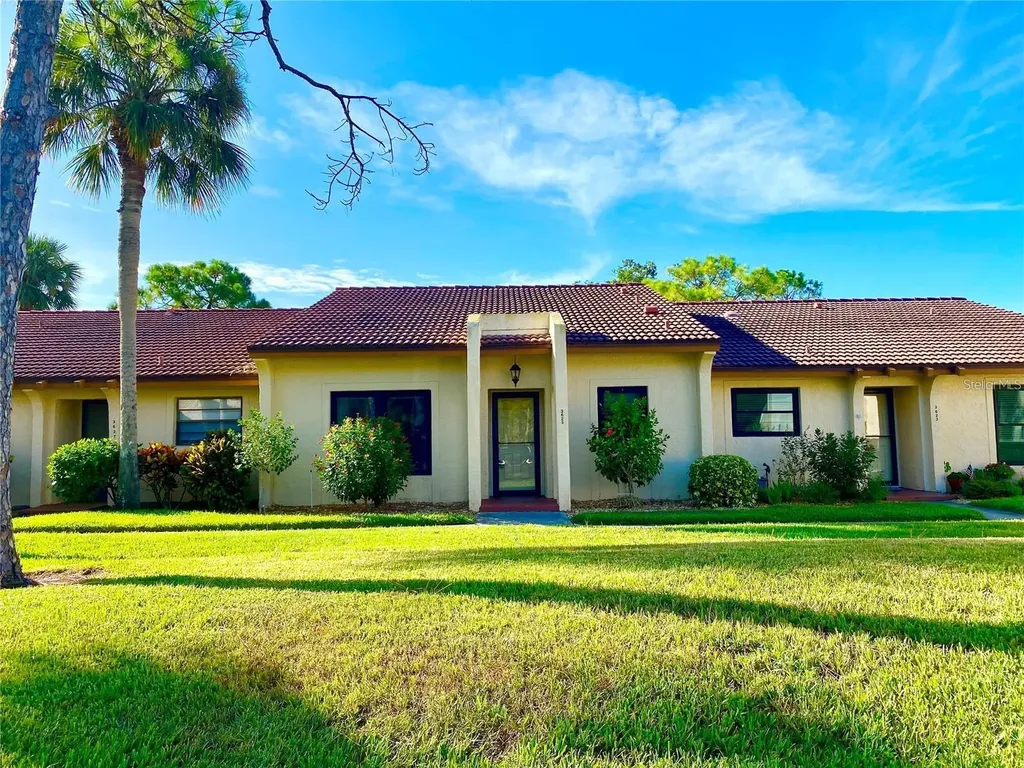 3625 Longmeadow Sarasota FL 34235