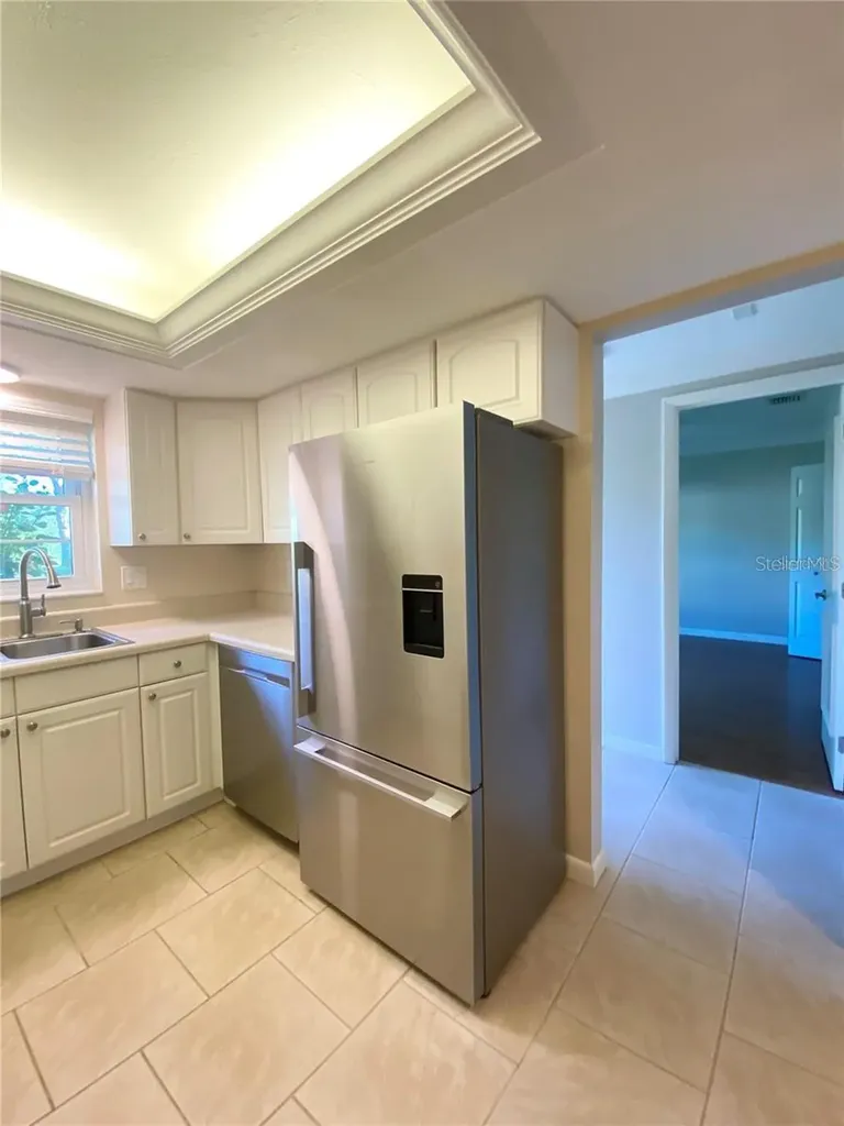 3625 Longmeadow Sarasota FL 34235