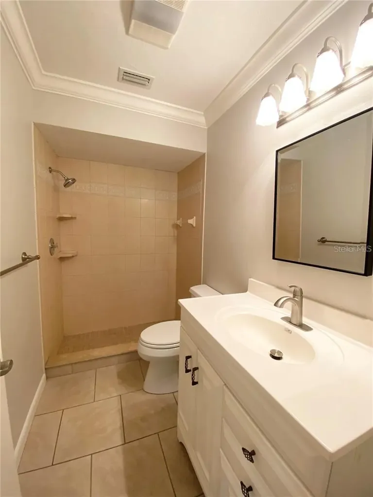 3625 Longmeadow Sarasota FL 34235