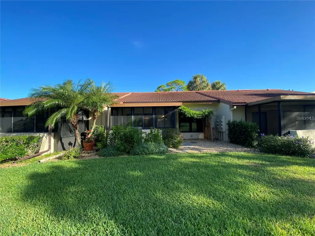 3625 Longmeadow Sarasota FL 34235