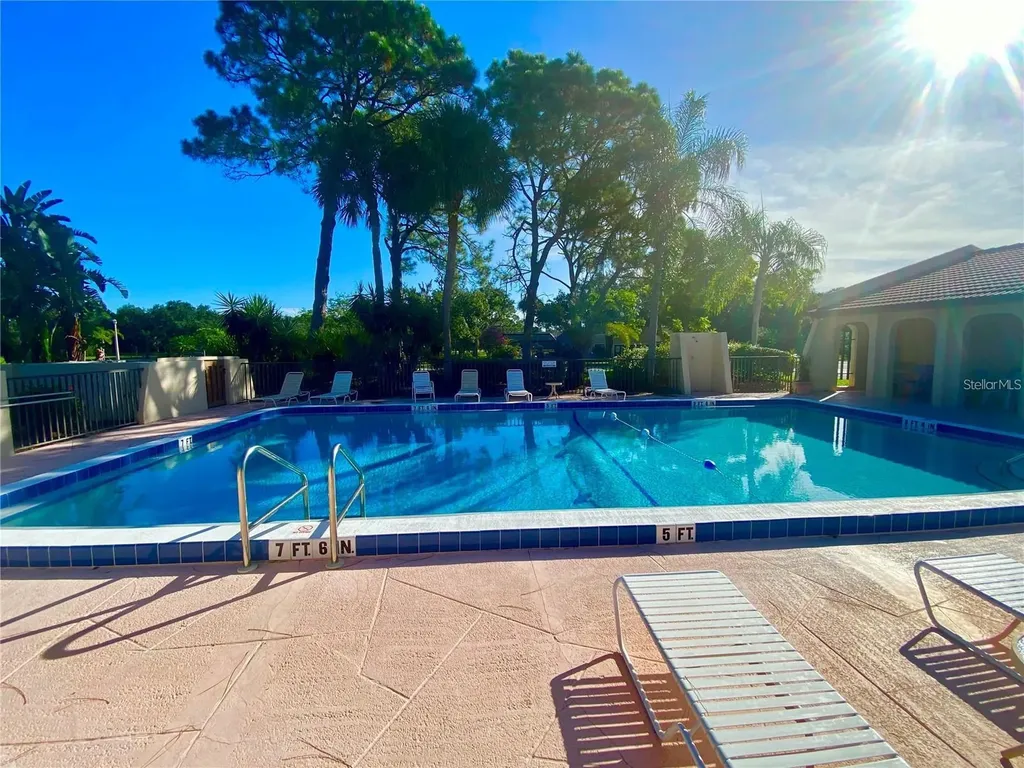 3625 Longmeadow Sarasota FL 34235