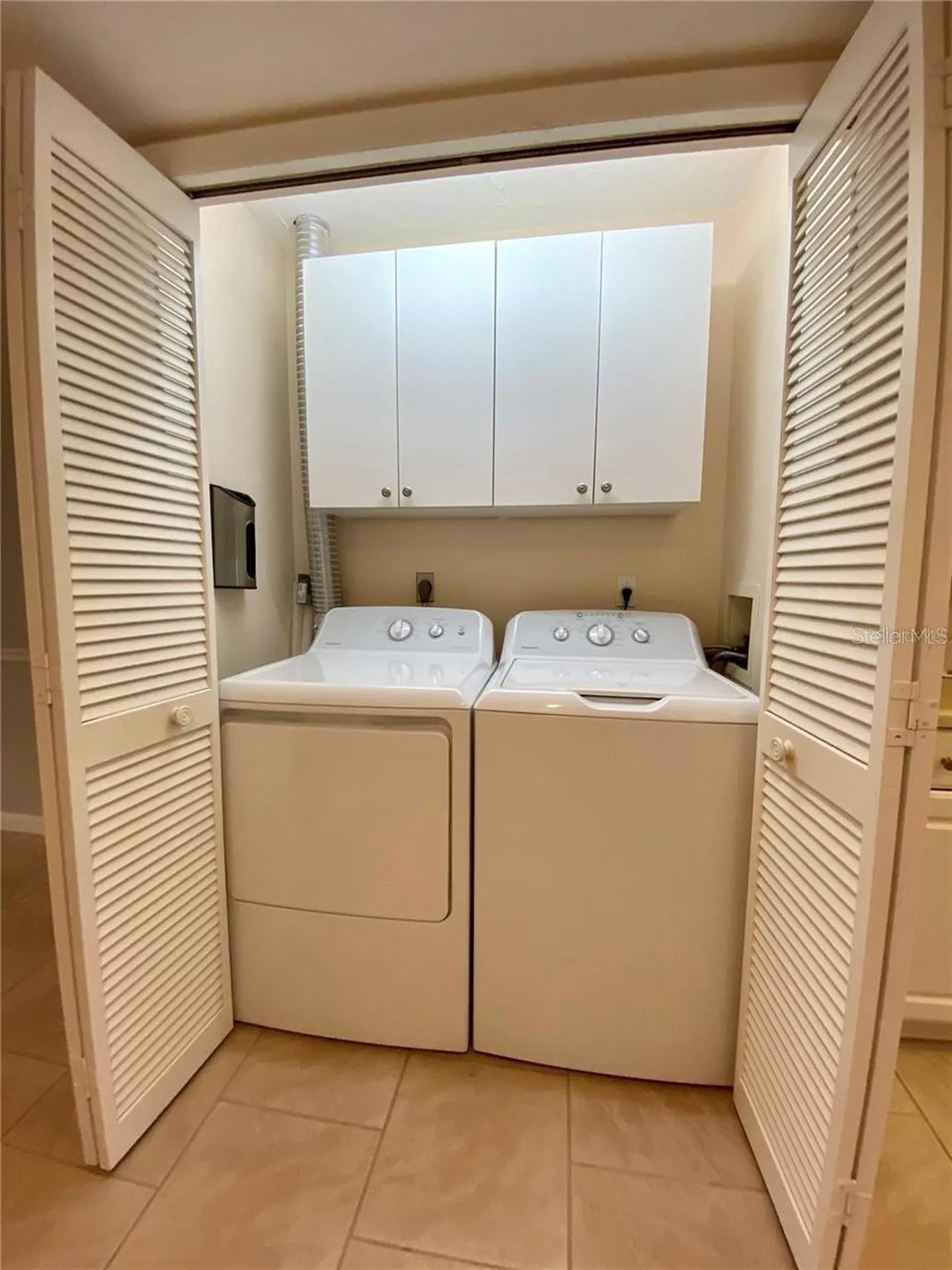 3625 Longmeadow Sarasota FL 34235