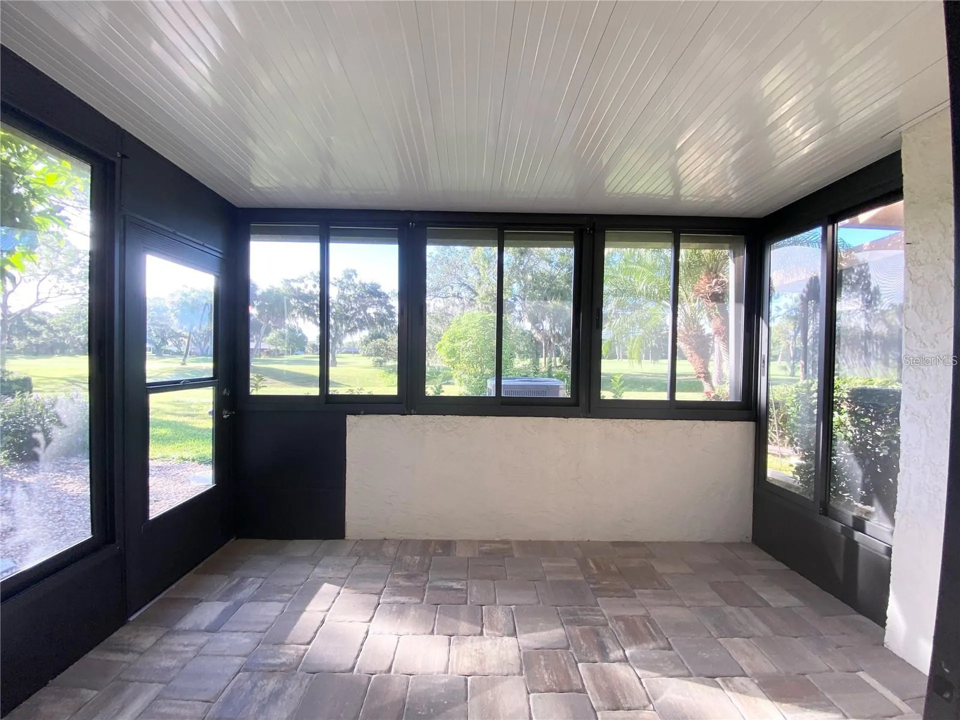 3625 Longmeadow Sarasota FL 34235