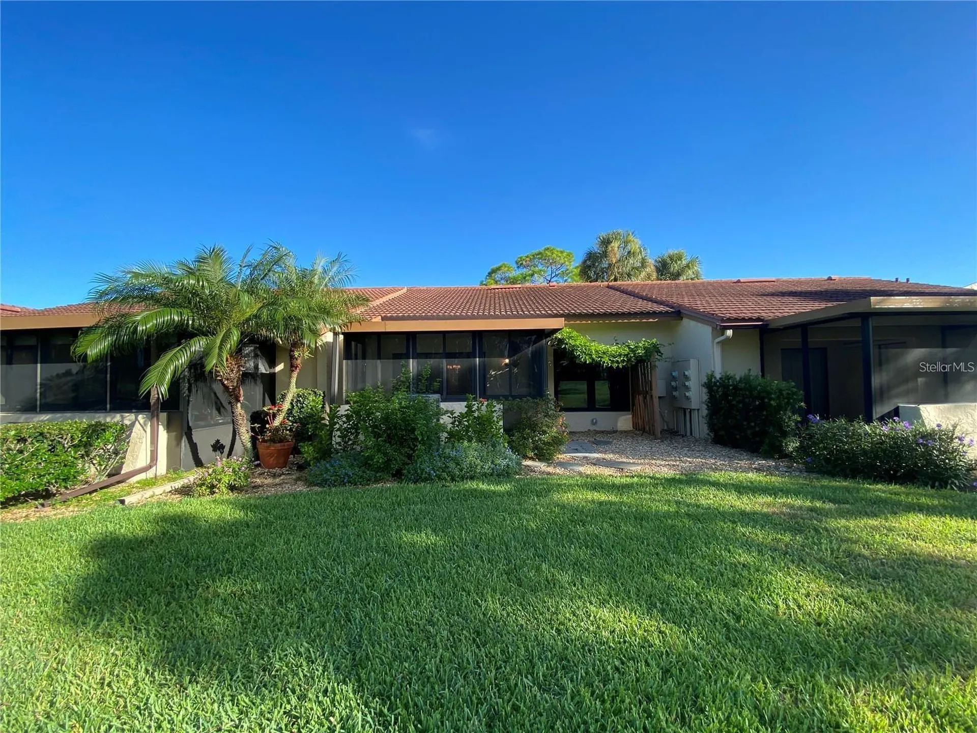 3625 Longmeadow Sarasota FL 34235