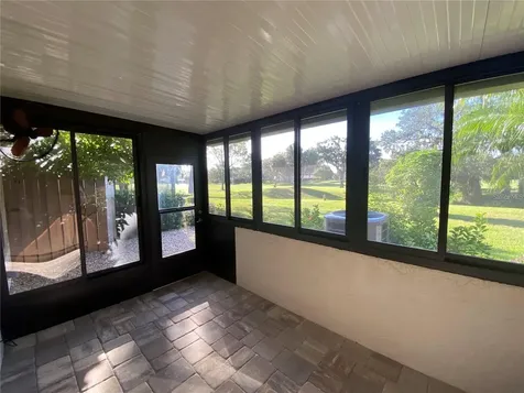3625 Longmeadow Sarasota FL 34235