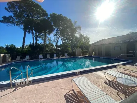 3625 Longmeadow Sarasota FL 34235