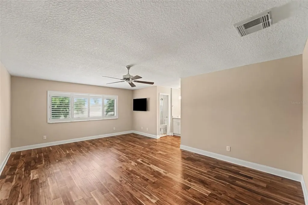 1683 Watermark Circle NE St Petersburg FL 33702