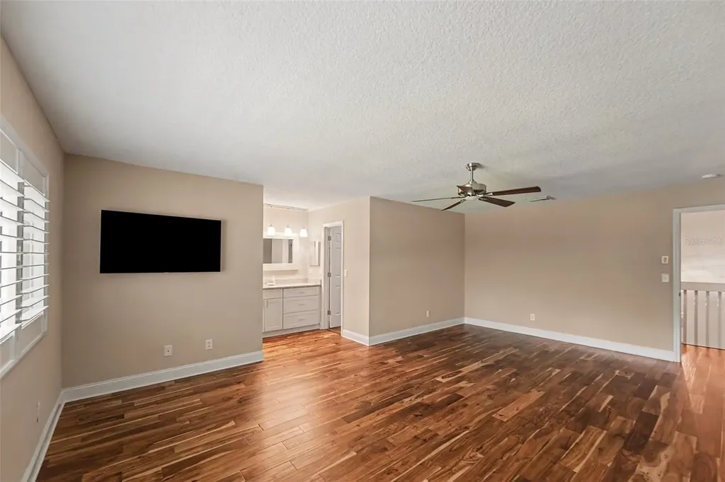 1683 Watermark Circle NE St Petersburg FL 33702