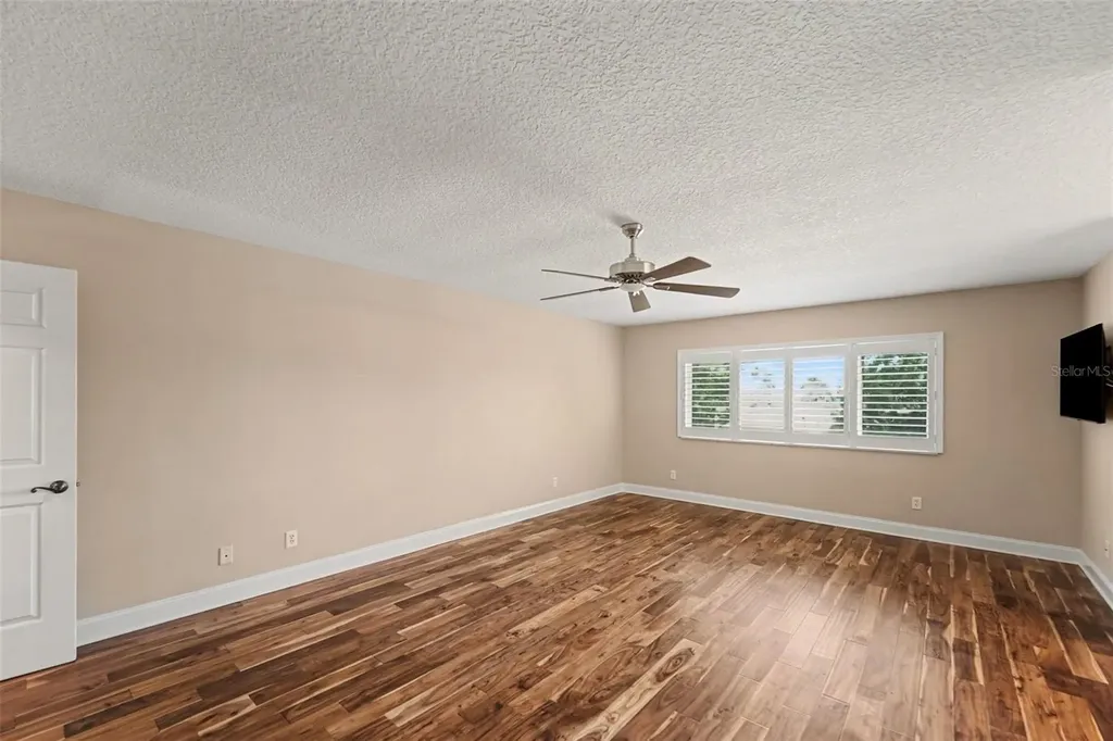 1683 Watermark Circle NE St Petersburg FL 33702