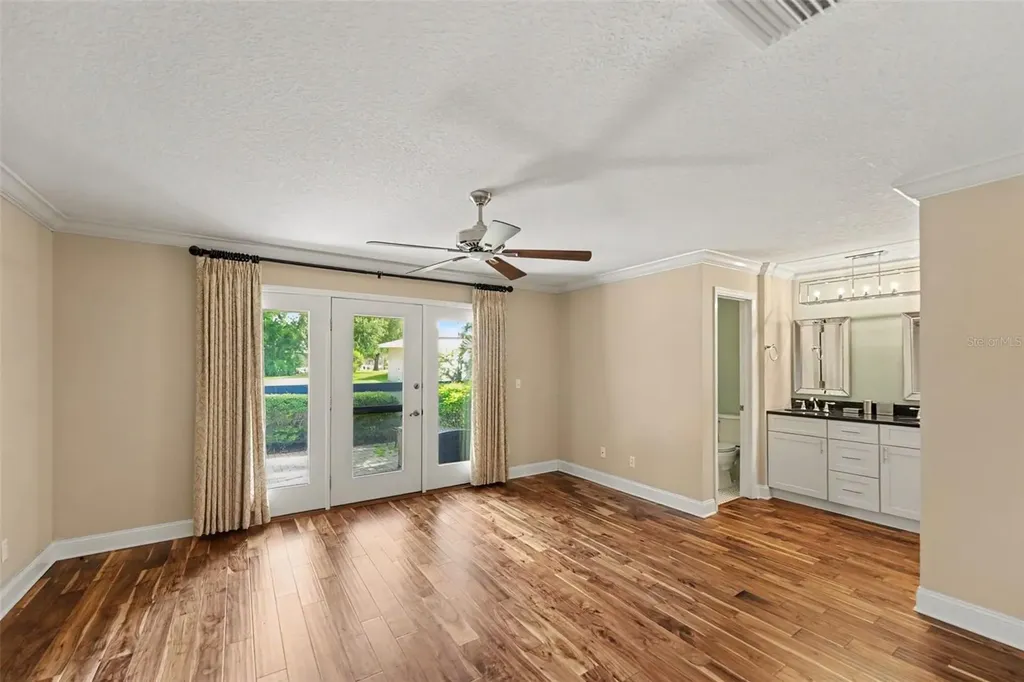 1683 Watermark Circle NE St Petersburg FL 33702