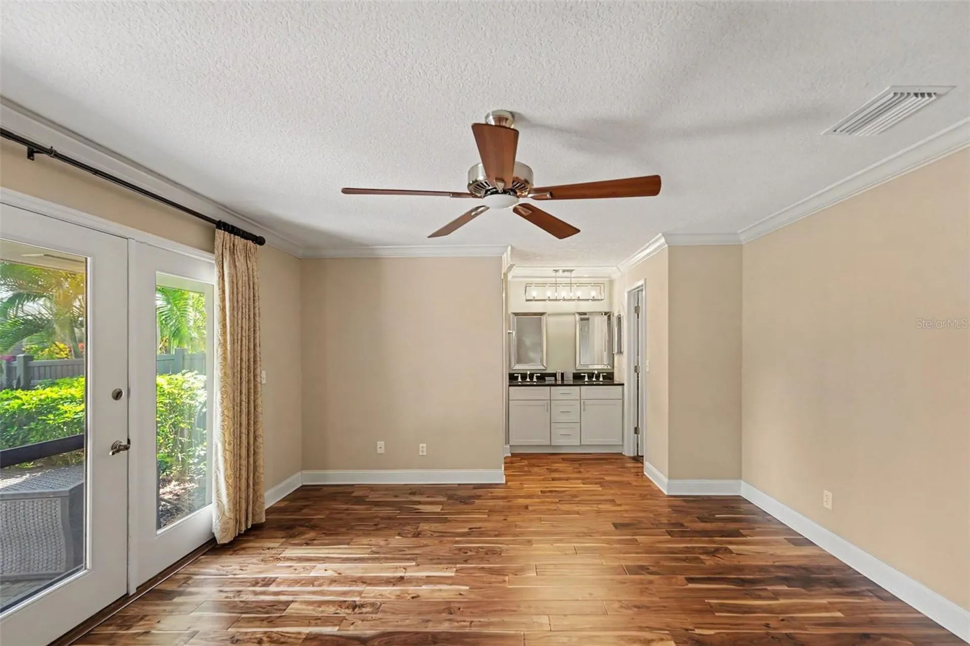 1683 Watermark Circle NE St Petersburg FL 33702