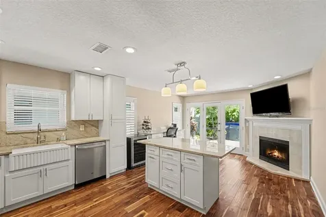 1683 Watermark Circle NE St Petersburg FL 33702