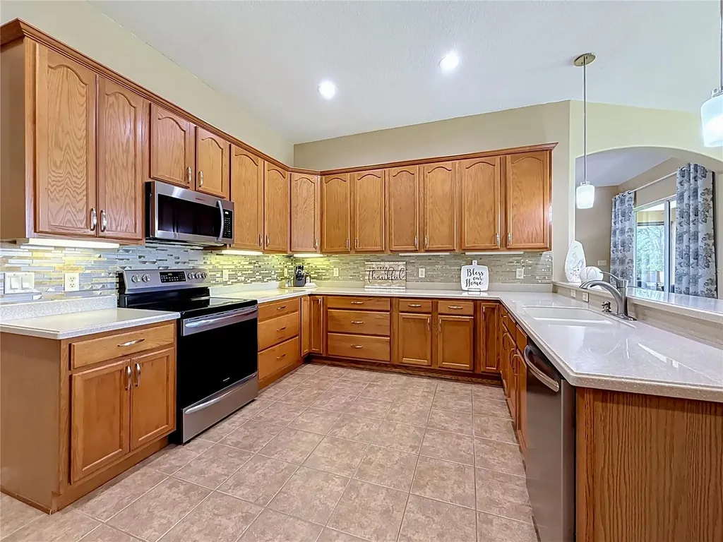 25524 Laurel Valley Road Leesburg FL 34748