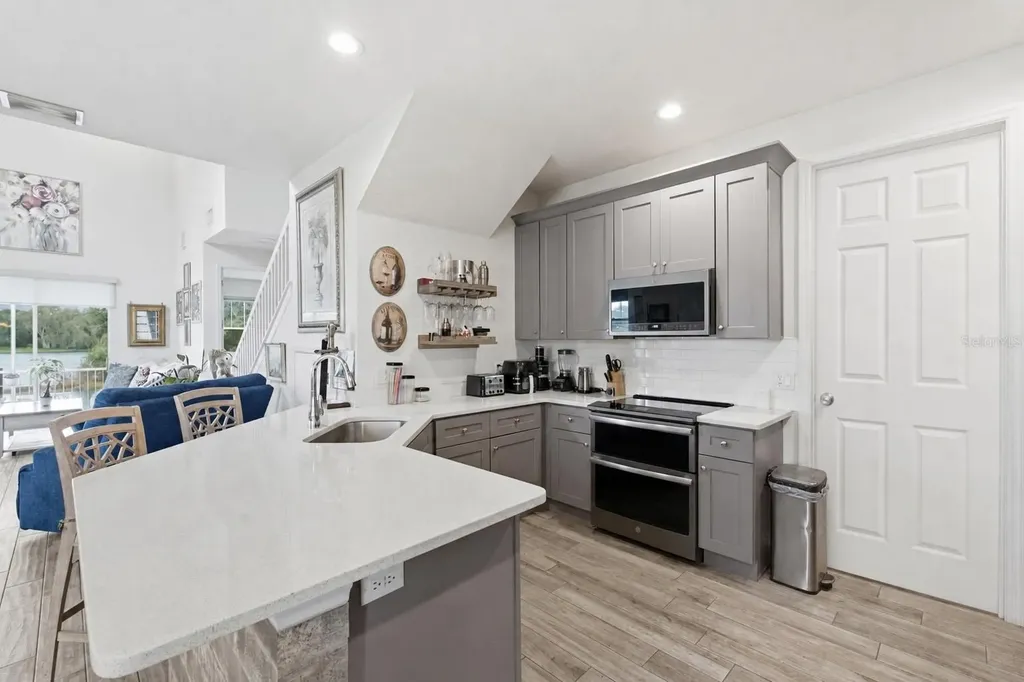 1934 Lake Ridge Boulevard Clearwater FL 33763